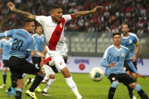 Los hinchas peruanos se quejan del elevado costo de las entradas ante Uruguay