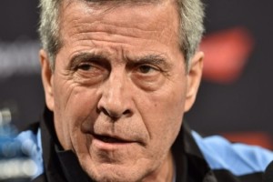 Con dos sorpresas en la lista Tab&aacute;rez confirm&oacute; la n&oacute;mina de Uruguay para las Eliminatorias