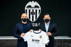 El Valencia lucir&aacute; su propia criptomoneda en su camiseta durante LaLiga 2021/22