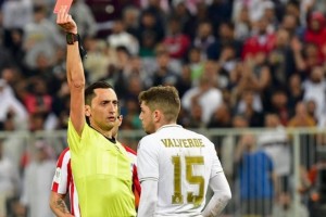 &iquest;Cu&aacute;ntos millones le vali&oacute; al Real Madrid la patada de Valverde?