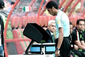 En Rusia 2018 los hinchas podr&aacute;n ver las decisiones del VAR en pantalla gigante