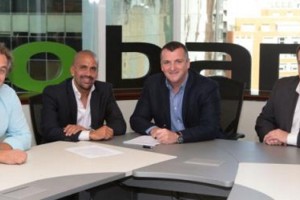 Estudiantes firm&oacute; un acuerdo de estrategia digital con Globant