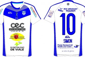 La camiseta con fines solidarios de Viale, el rival de San Lorenzo