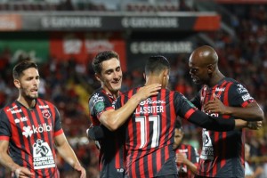 La ins&oacute;lita presentaci&oacute;n de 2 jugadores de un club de Costa Rica que incluy&oacute; hackers