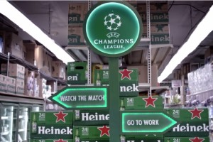 Heineken invita a convencer a tu jefe para ir juntos a un partido de la Champions League