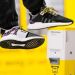adidas elabor&oacute; un par de zapatillas que servir&aacute;n como boleto de acceso al transporte p&uacute;blico 