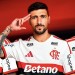 adidas present&oacute; la camiseta blanca de Flamengo para la temporada 2026