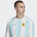 adidas y la Asociaci&oacute;n del F&uacute;tbol Argentino celebran Italia 90 con un kit de productos retro