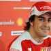 Alonso festeja su record en la F&oacute;rmula 1 con casco especial