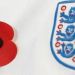 Inglaterra y la FIFA se pelean por una flor en la camiseta