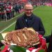 Celebran los 1000 partidos de Ancelotti con un Pretzel 