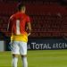 La curiosa camiseta que us&oacute; el arquero de Sol de Mayo ante Rosario Central