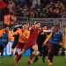 La AS Roma emul&oacute; un &ldquo;tuit&rdquo; de Lan&uacute;s para festejar su paso a semifinales de la Champions