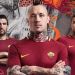 En el desenlace de la carrera de Totti, la AS Roma present&oacute; su nueva camiseta para el 2017