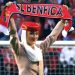 Emirates realiz&oacute; una particular activaci&oacute;n el pleno campo de juego del Benfica