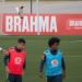 Derrumbaron un dron que le ped&iacute;a un aut&oacute;grafo a Neymar Jr. en el entrenamiento de Brasil
