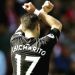 Hinchas del West Ham United subastan camisetas de Chicharito para ayudar en M&eacute;xico