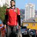 Imperdible, dos chilenos siguen su viaje a pie a Rusia a pesar de que Chile no clasific&oacute;
