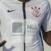 Corinthians experimenta con un patrocinio que solo aparece con el sudor de la camiseta 