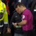 En Inglaterra se lesion&oacute; el juez de l&iacute;nea y un hincha entr&oacute; para reemplazar al cuarto &aacute;rbitro
