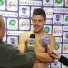 El entrenador argentino que dio la conferencia de prensa desnudo por una apuesta