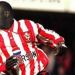 La historia de Ali Dia, el jugador amateur que disput&oacute; un partido del f&uacute;tbol ingl&eacute;s y se convirti&oacute; en mito