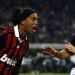 Un club turco planea ofrecerle una suma millonaria a Ronaldinho y Pirlo por ocho partidos