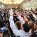 Convocado por DirecTV, R&aacute;faga enton&oacute; el Himno Nacional argentino en la estaci&oacute;n de Retiro 