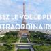 La activaci&oacute;n del Roland Garros que lanza a los aficionados desde la Torre Eiffel por una tirolesa
