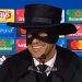 Un entrenador europeo prometi&oacute; disfrazarse de &ldquo;El Zorro&rdquo; y debi&oacute; cumplir