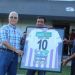 La curiosa visita del embajador de Estados Unidos a la cancha de Sacachispas para ver un partido de la B Metropolitana