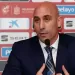 La FIFA inhabilit&oacute; por tres a&ntilde;os a Luis Rubiales