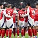Los futbolistas ingleses amenazan con denunciar a la Premier si introduce un l&iacute;mite salarial