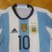 La Selecci&oacute;n Argentina de Futsal luce su parche de campe&oacute;n del mundo