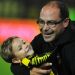 Un ni&ntilde;o de dos a&ntilde;os hincha de Pe&ntilde;arol hizo el gol m&aacute;s ovacionado del f&uacute;tbol uruguayo