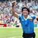 Solo 17 segundos separaron a un argentino de ganar la camiseta de Maradona, &iquest;qui&eacute;n es y cu&aacute;nto hab&iacute;a ofrecido?