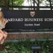 Suspendida por doping, Sharapova estudiar&aacute; en Harvard