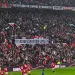 Los hinchas ingleses se manifestaron en contra del aumento de las entradas de la Premier