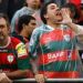 Indignados por la derrota, hinchas se comieron las pizzas de los jugadores