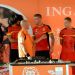 ING, junt&oacute; a los jugadores de B&eacute;lgica con sus hinchas m&aacute;s parecidos