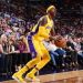 El jugador de los Lakers que mientras cumple una sentencia disputa la NBA