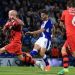 Buscan &ldquo;delantero corpulento&rdquo; en internet para el f&uacute;tbol de Inglaterra