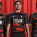 Warrior present&oacute; la camiseta suplente del Liverpool