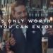 El comercial de Maluma para el Super Bowl que es furor en redes sociales