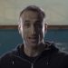 Gin&oacute;bili protagoniza el spot "Pensar Distinto" de Claro