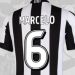 Botafogo le mostr&oacute; a Marcelo la camiseta que le prepar&oacute; para cuando deje el Real Madrid