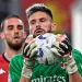 Se agot&oacute; en un d&iacute;a: El Mil&aacute;n puso a la venta la camiseta con la que Giroud ataj&oacute;