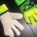 La firma que viste a Muslera le dise&ntilde;&oacute; guantes especiales por su lesi&oacute;n