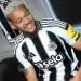 Newcastle present&oacute; su nueva camiseta para la temporada 2025/26 de la mano de adidas