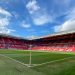 Manchester United eval&uacute;a propuestas para mejorar la experiencia en su estadio